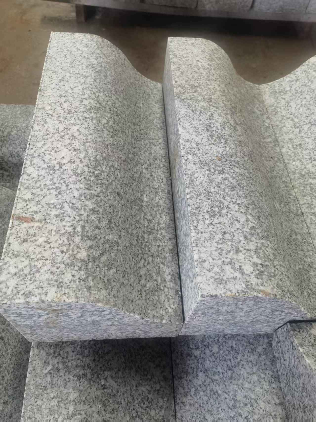 陇南芙蓉白S型拉丝面路沿石