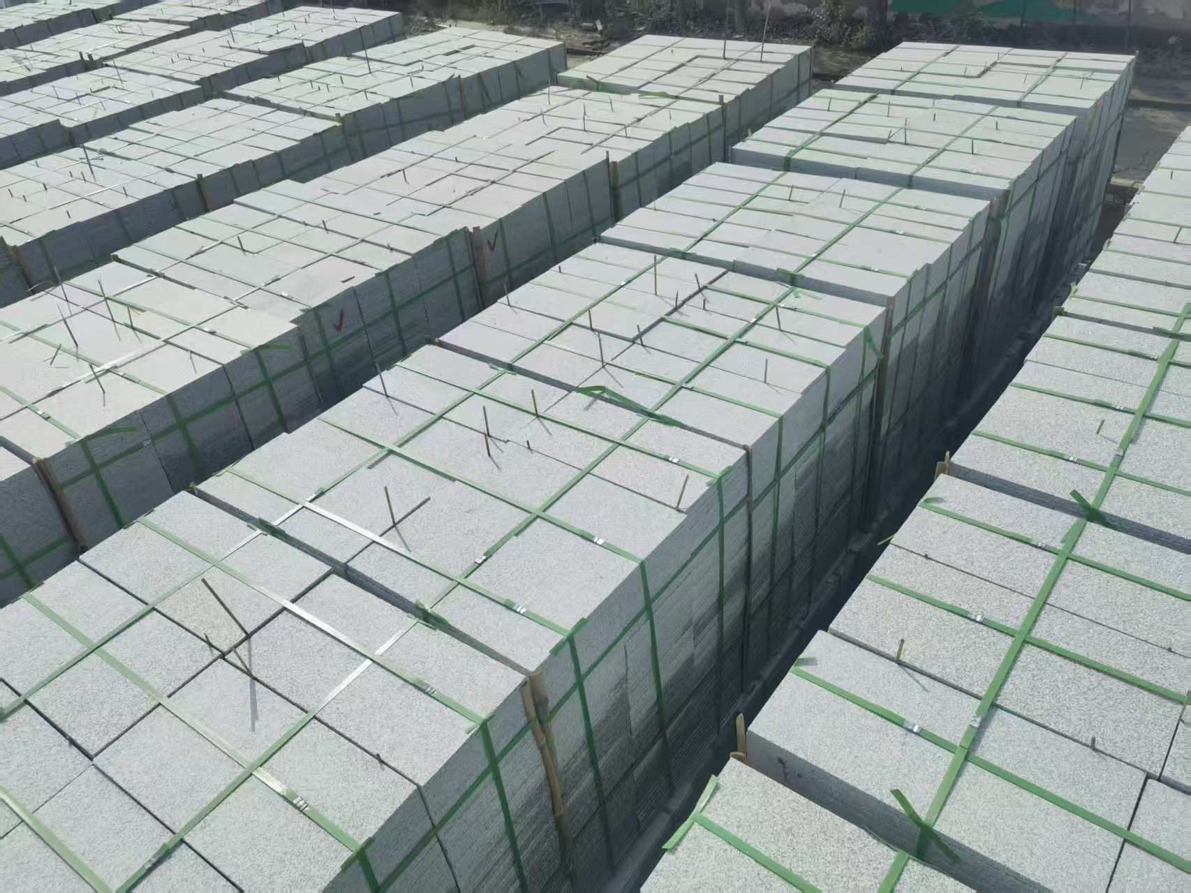 陇南 芝麻白1.8公分火烧300*600地铺，清仓大甩卖