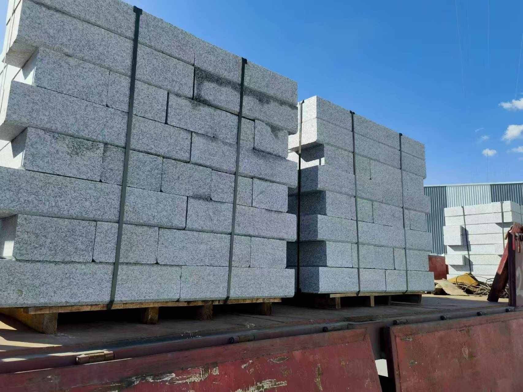 陇南 路沿石装车出货