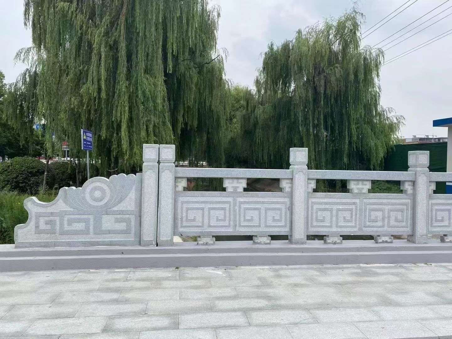 陇南 芝麻灰桥栏杆、河道栏杆安装效果